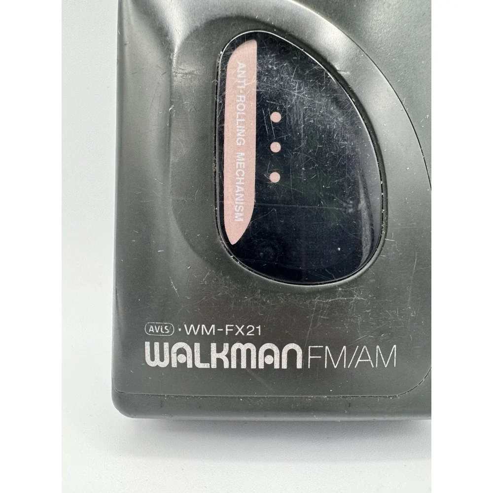 Sony Walkman WM-FX21 AM/FM Portable Cassette Player Radio No Belt Clip